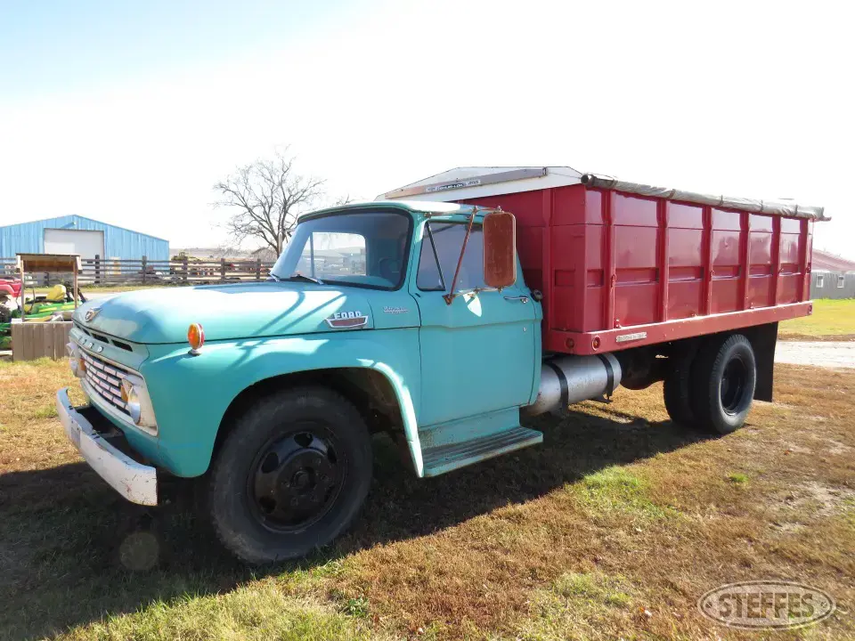 1963 Ford F600 Single Axle Boxed Truck