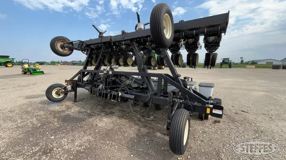 Kinze 2241P 12 or More Row Planter