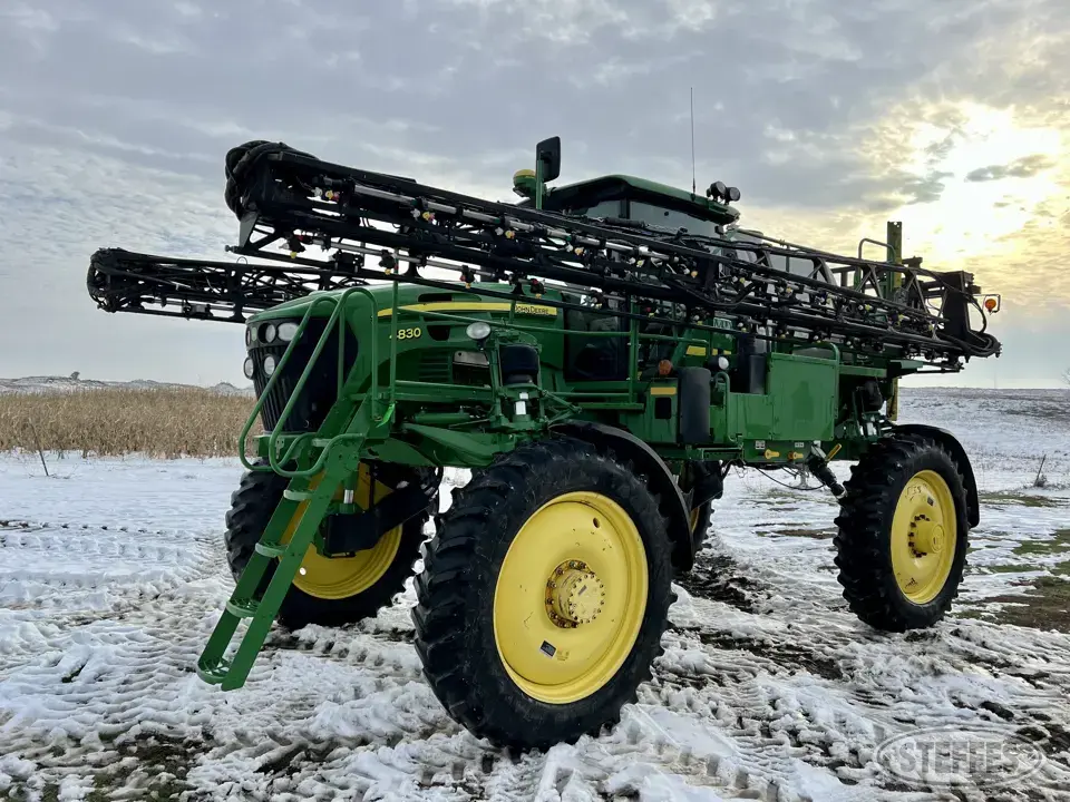 2012 John Deere 4830 Self-Propelled Sprayer