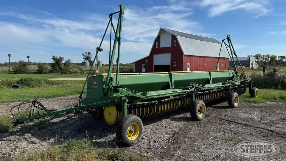 John Deere 9350 Press Drill