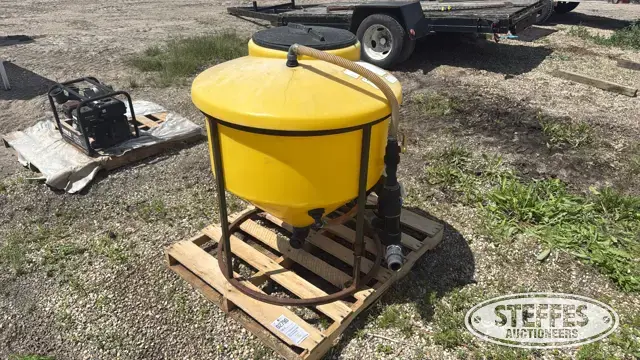 Handler III 60 gal. poly mix cone