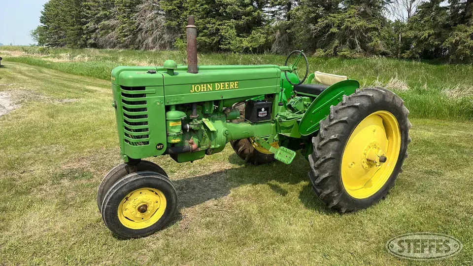 1952 John Deere MT Collectible Tractor