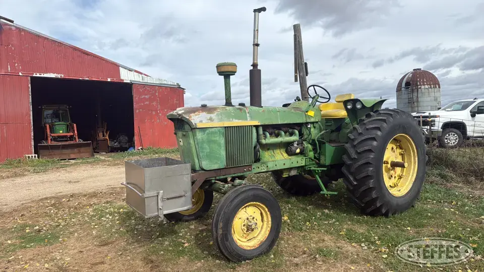 1964 John Deere 4020 2WD Tractor