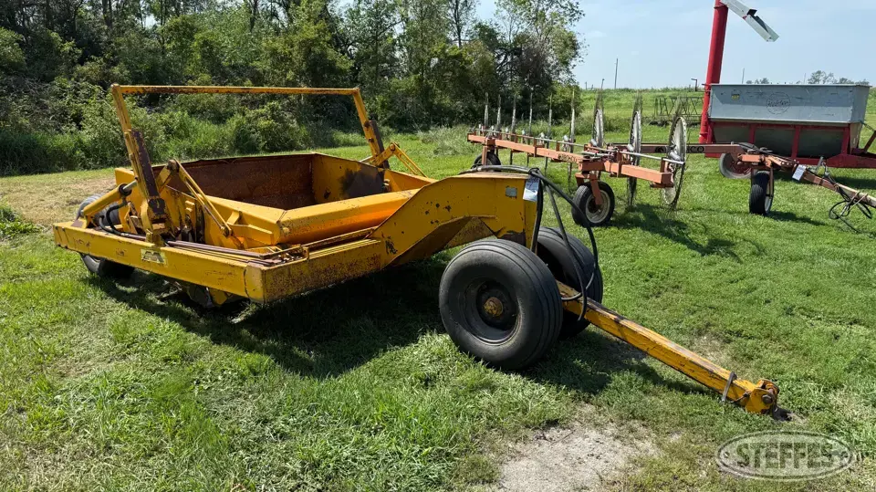 Midland M44 Pull Scraper