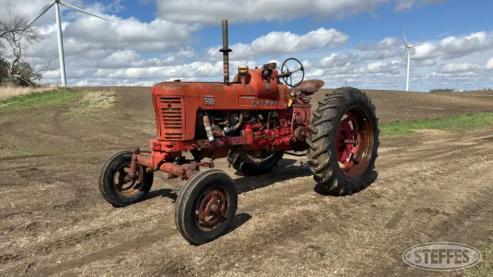 1956 Farmall 300 2WD Tractor