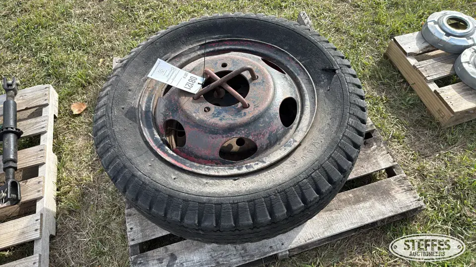(2) 7.50-20 tires Truck Tire
