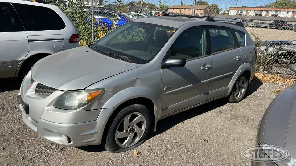 2004 Pontiac Vibe SUV