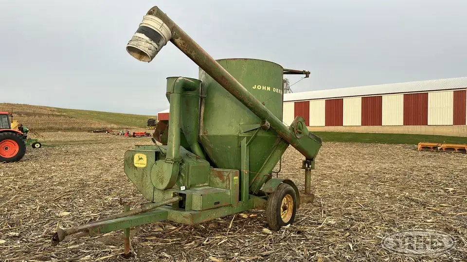 John Deere 400 Farm Support Item