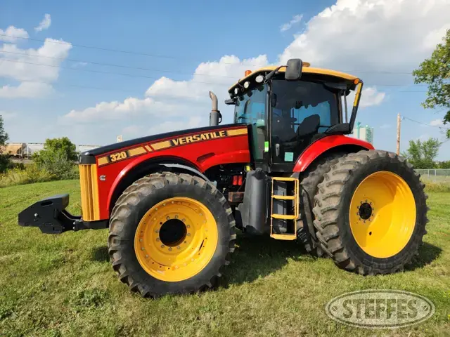 2018 Versatile 320