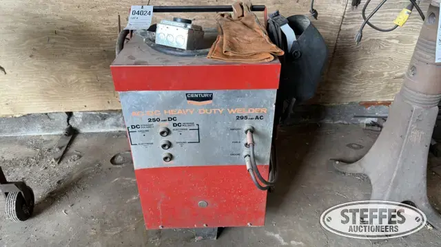 Century AC/DC HD welder