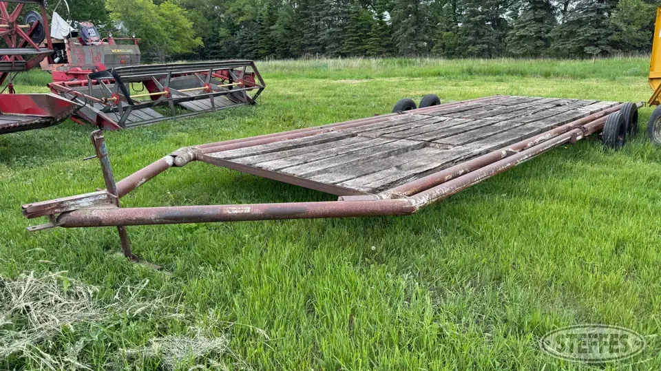 Donahue Model DP Flatbed Trailer