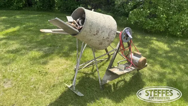 Concrete mixer