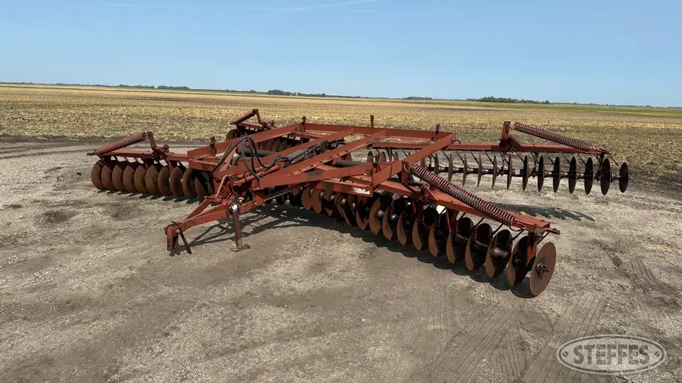 International 470 Disc