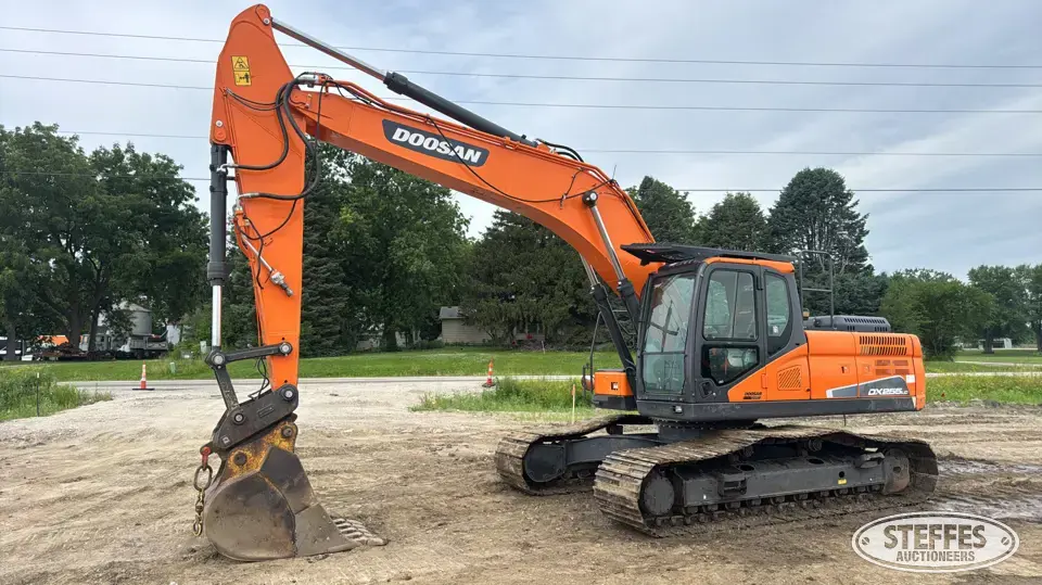 2022 Doosan DX255 LC-5 Excavator