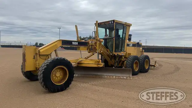 1996 CAT 160H VHP