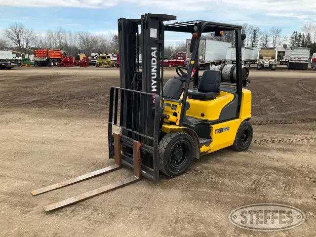 2015 Hyundai 25L-7A