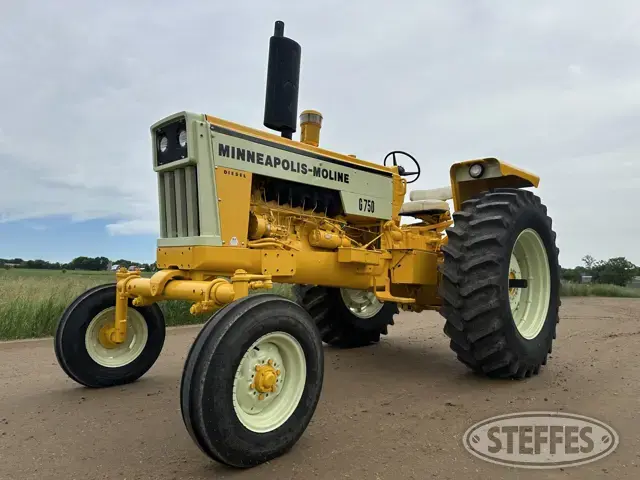 Minneapolis Moline G750