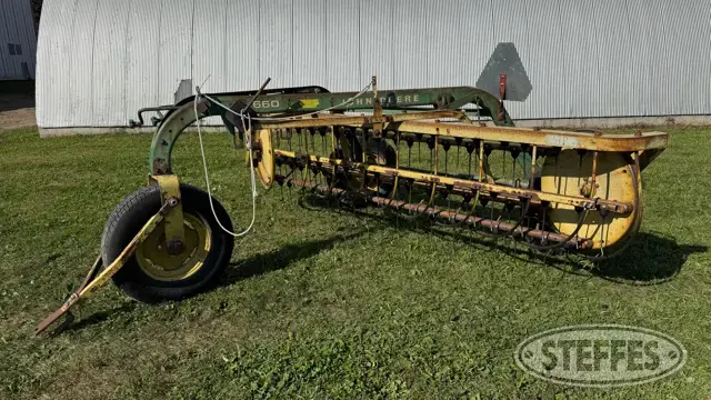 John Deere 660