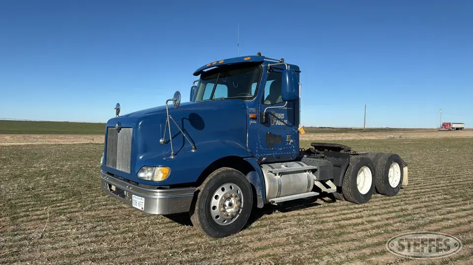2007 International 9400i Conventional Truck without Sleeper