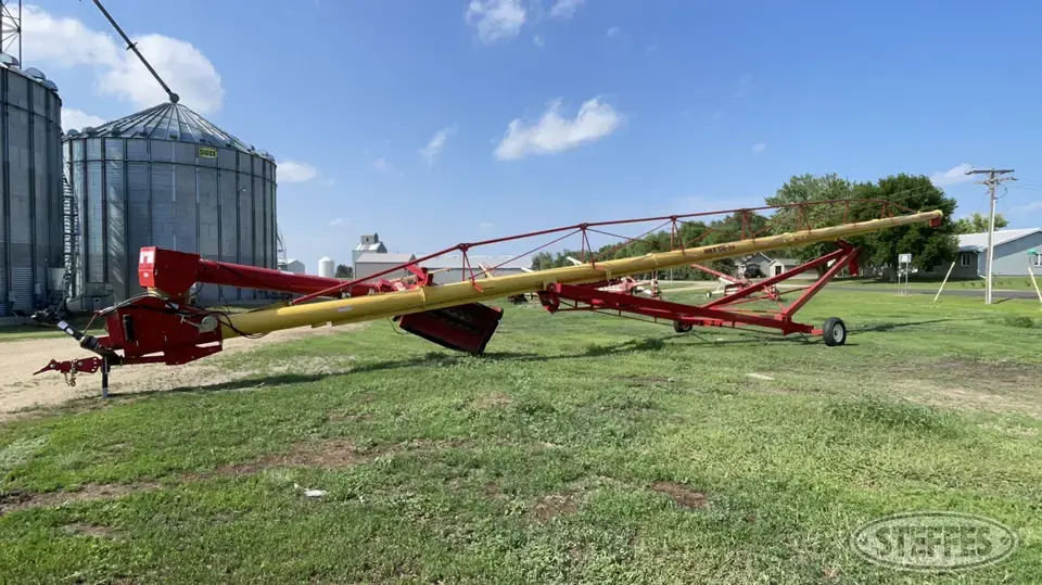 Westfield MKX130-94 Swing Hopper Auger