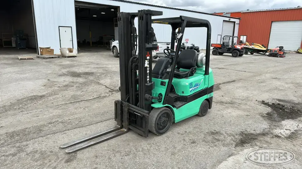 Mitsubishi FGC25K Warehouse Forklift