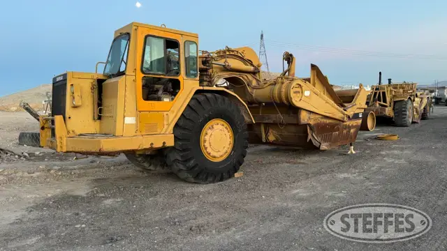 1990 CAT 631E