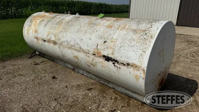 1,000 gal. fuel tank