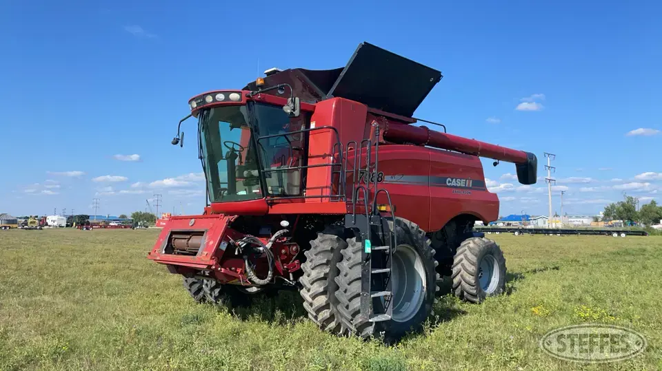 2009 Case IH 7088 Combine