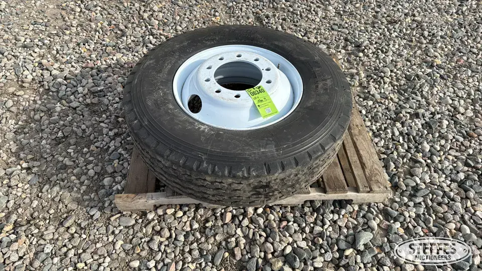 Firestone HP2000 295/80R22.5 tire Truck Tire