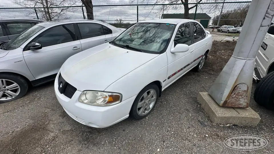 2005 Nissan Sentra S Car