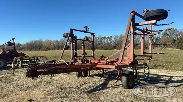 Massey Ferguson 128