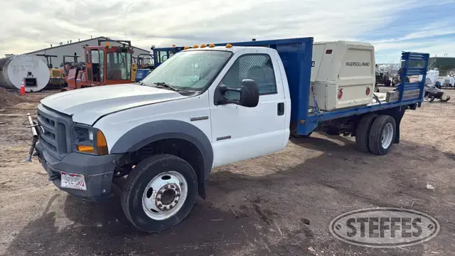 2005 Ford F-550 XL