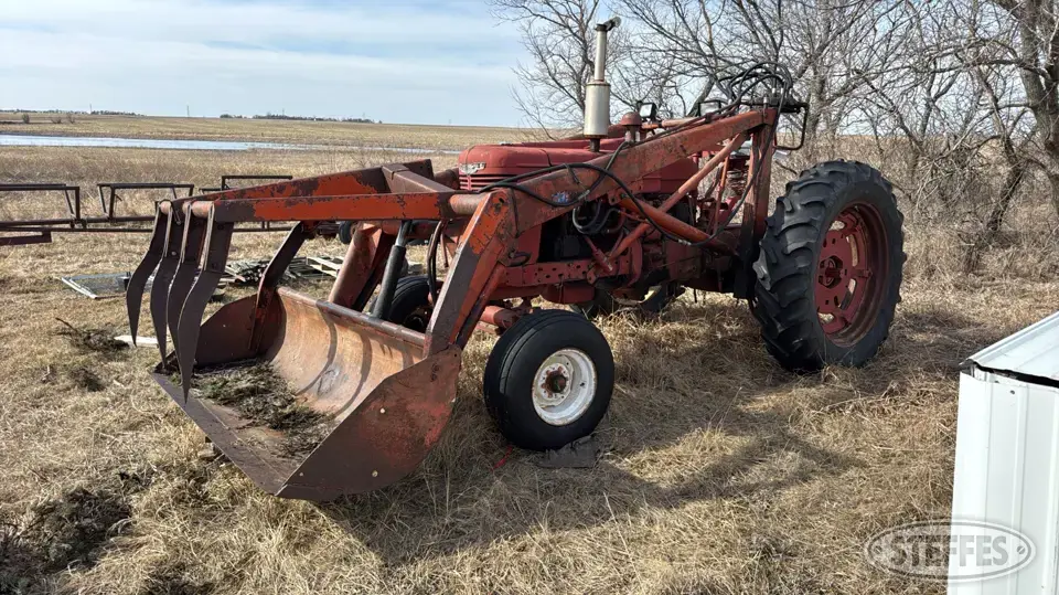 1951 Farmall M 2WD Tractor