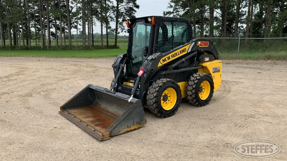 2013 New Holland L218 Wheeled Skid Steer