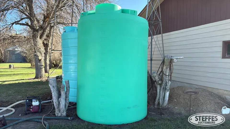 Enduraplas 3,000 gal. poly tank