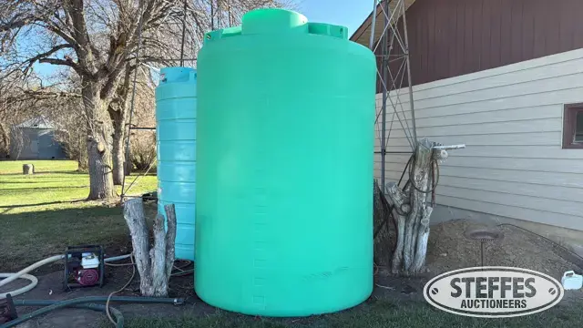 Enduraplas 3,000 gal. poly tank