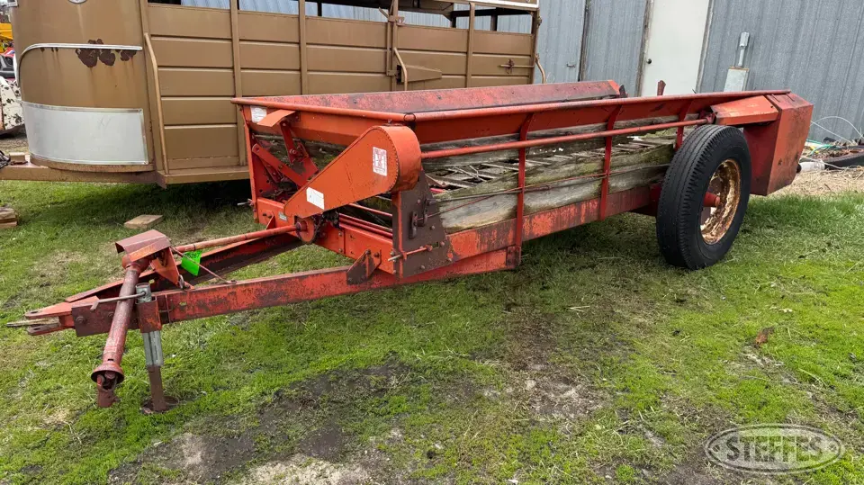 International 175 Manure Application Equipment