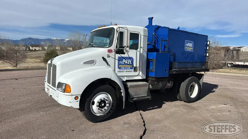 2000 Kenworth T300 Specialty Truck