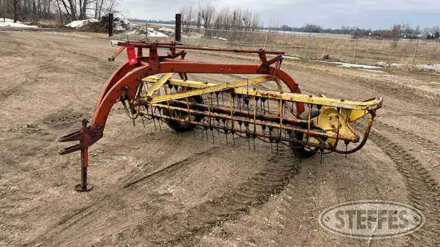 New Holland 256