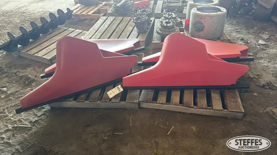 (4) Crop dividers Ag Equipment Part