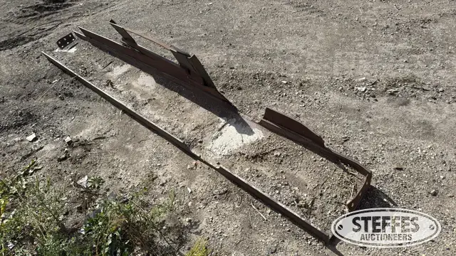 Skid steer yard drag