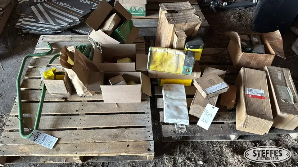 John Deere parts Ag Equipment Part