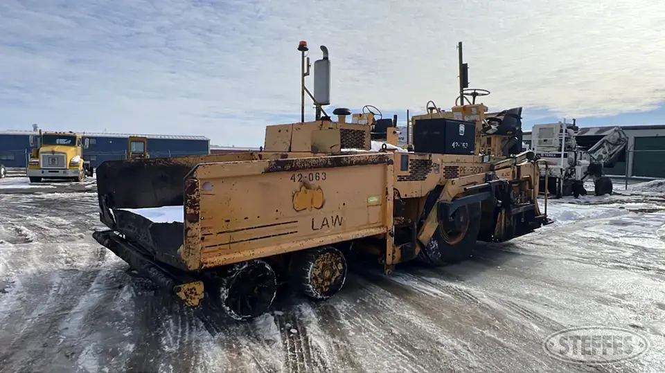 1999 Blaw Knox PF-3200 Paving Equipment