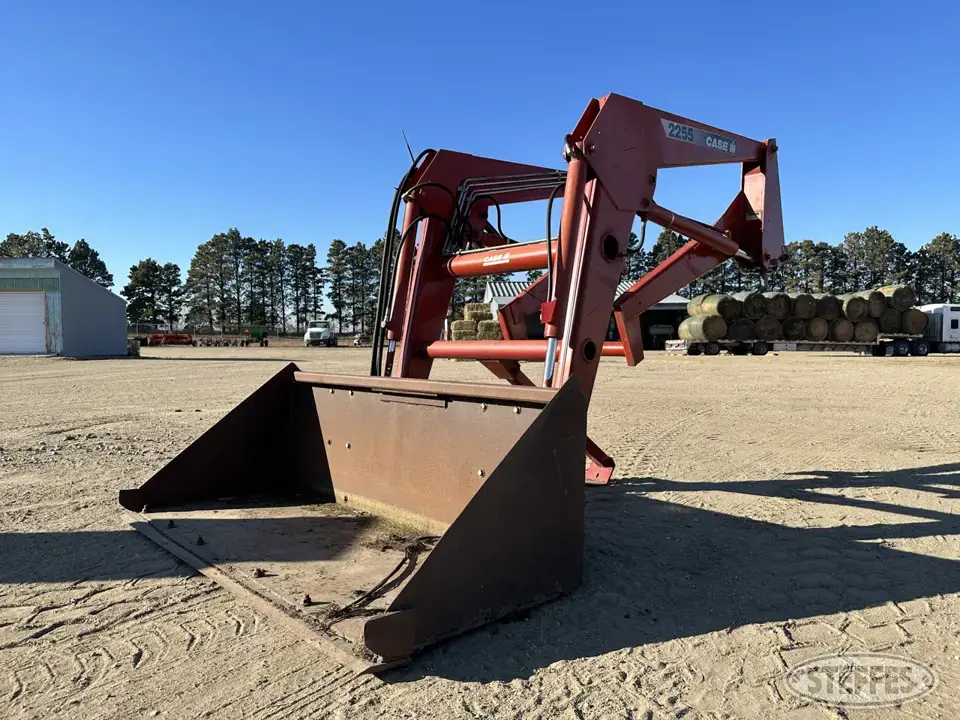 Case-IH 2255 Tractor Loaders and Attachment