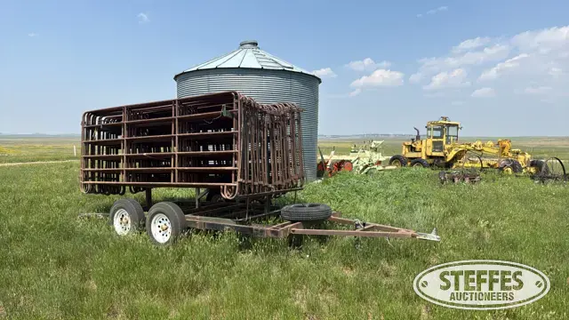 (39) Livestock panels