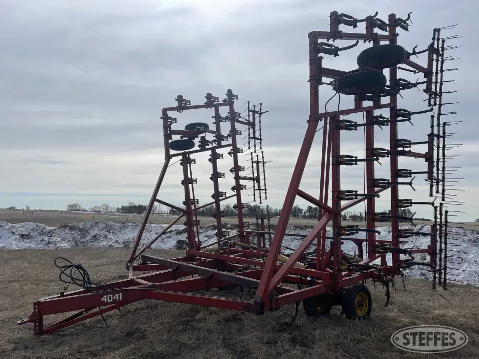 Leon 4041 Field Cultivator