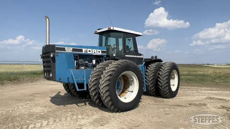 1991 Ford Versatile 946 4WD Tractor