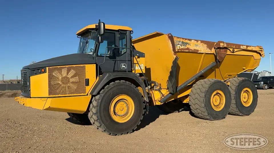 2017 Deere 460E Dump Truck
