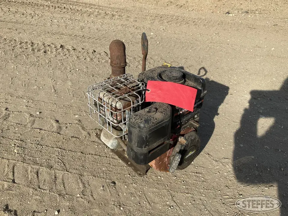 Briggs & Stratton Farm Support Item