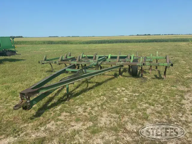 John Deere 1600